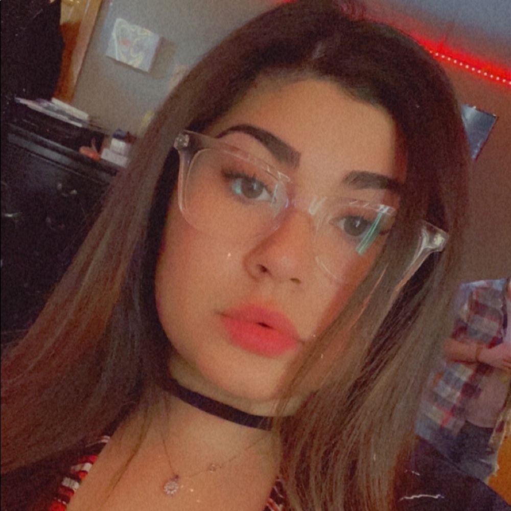 Meet your Posher, Brianna